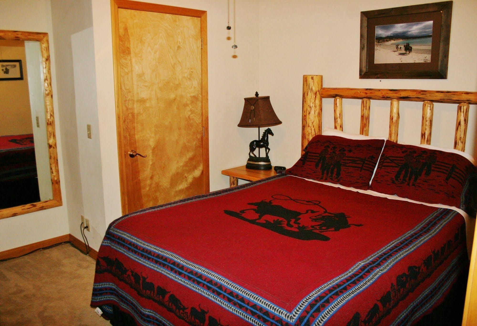 Bar W Guest Ranch Villa Whitefish Exterior photo